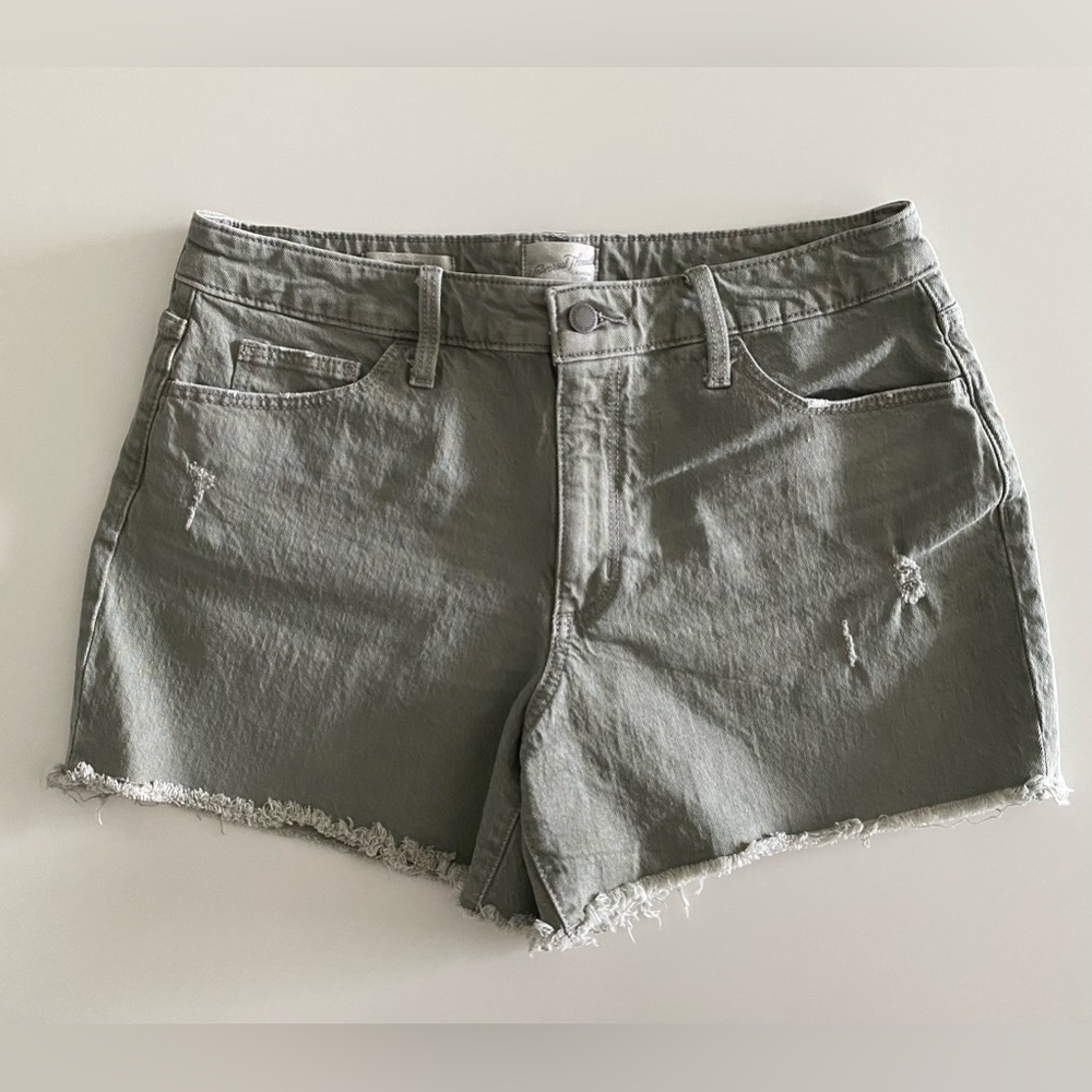 Universal Thread Green Gray Vintage Midi Distressed Women's Shorts Size 12